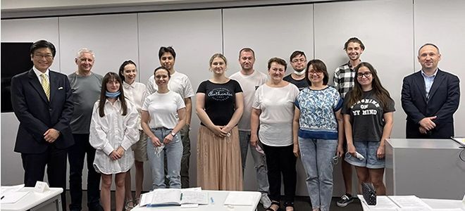 ウクライナの避難民の皆さんと、伊藤塾長